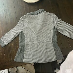 Chico's Heathered Gray stylish zip up jacket